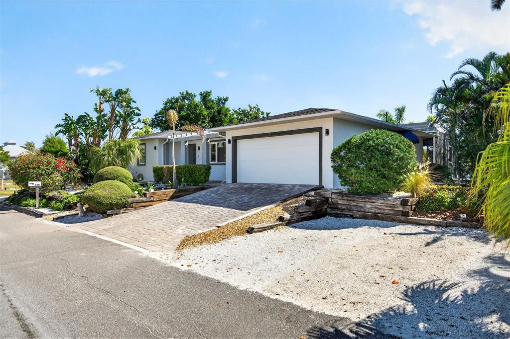 Property for sale at 550 DE NARVAEZ DRIVE, LONGBOAT KEY, FL, 34228