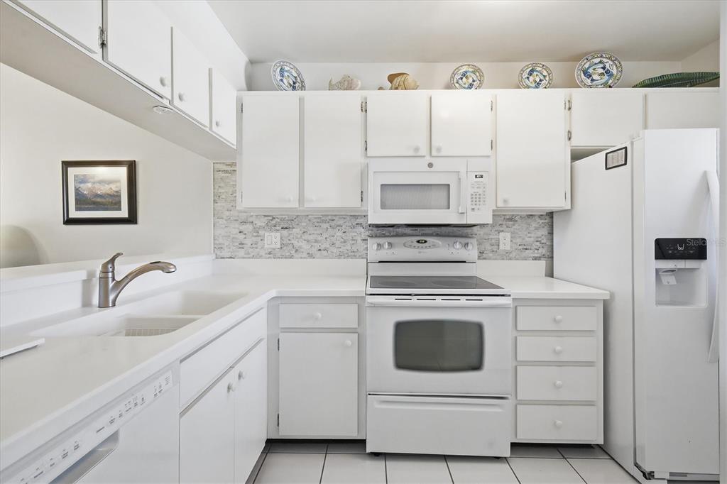 Property for sale at 414 CERROMAR CIRCLE S UNIT 249, VENICE, FL, 34293