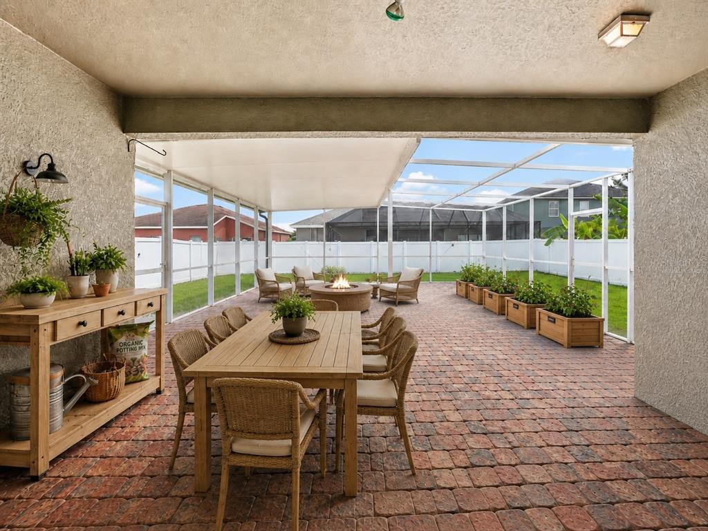 Maybe a garden? Virtually staged.