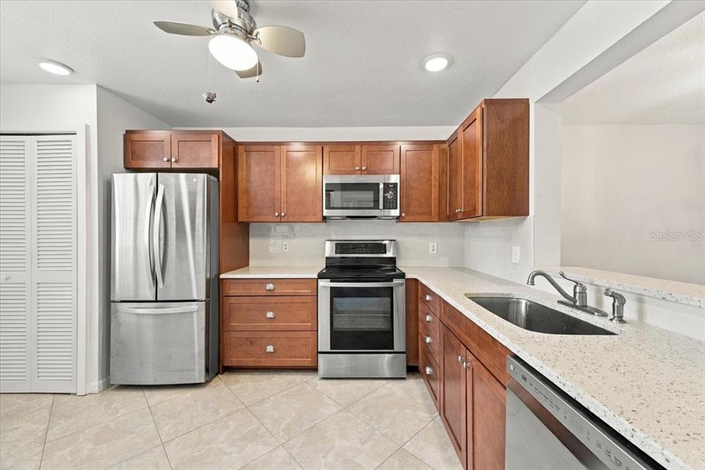 Property for sale at 411 PALM TREE DRIVE UNIT 411, BRADENTON, FL, 34210