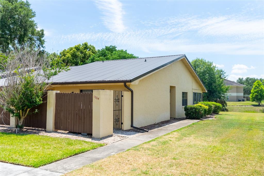Property for sale at 1004 MEDINAH DRIVE, WINTER HAVEN, FL, 33884