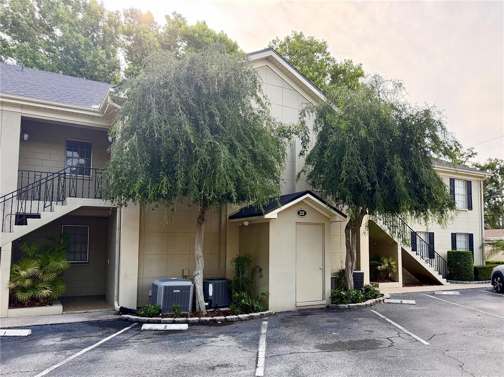 Property for sale at 223 WINDSOR STREET UNIT 6, LAKELAND, FL, 33803