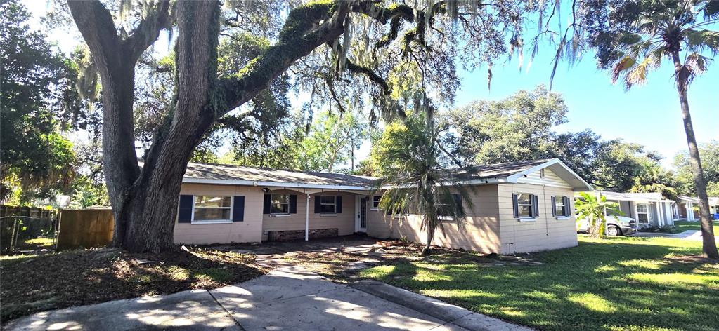Property for sale at 1921 SYLVESTER ROAD, LAKELAND, FL, 33803