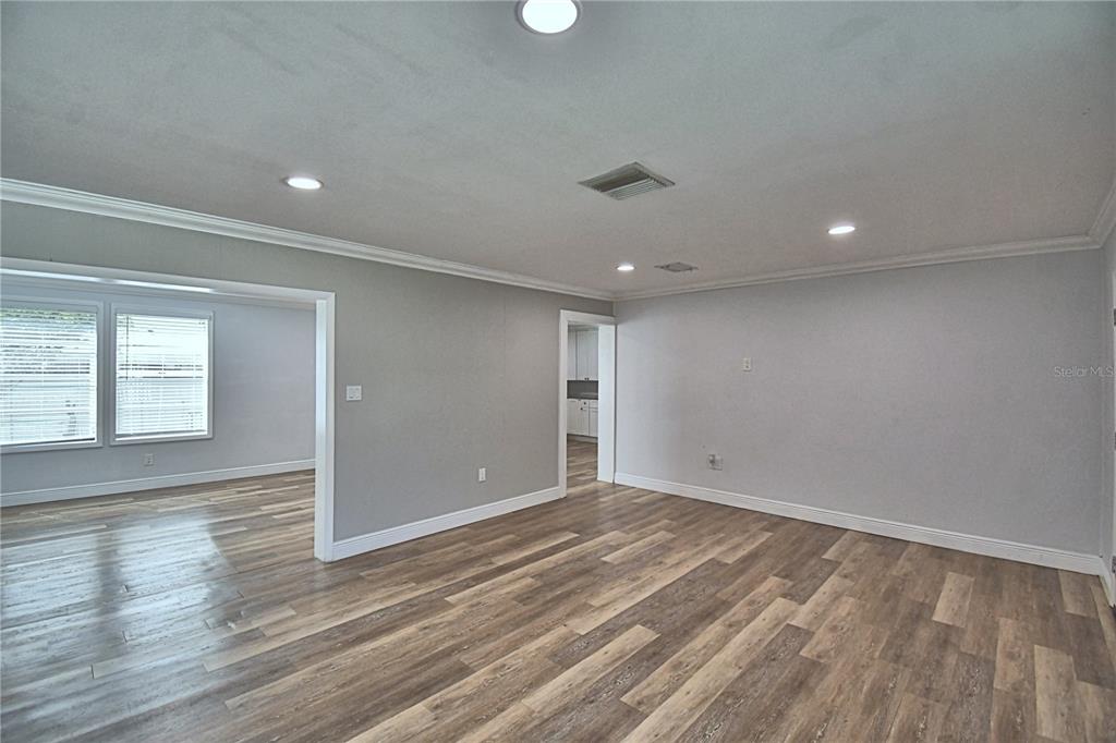 Property for sale at 201 LAKE DALE DRIVE, AUBURNDALE, FL, 33823
