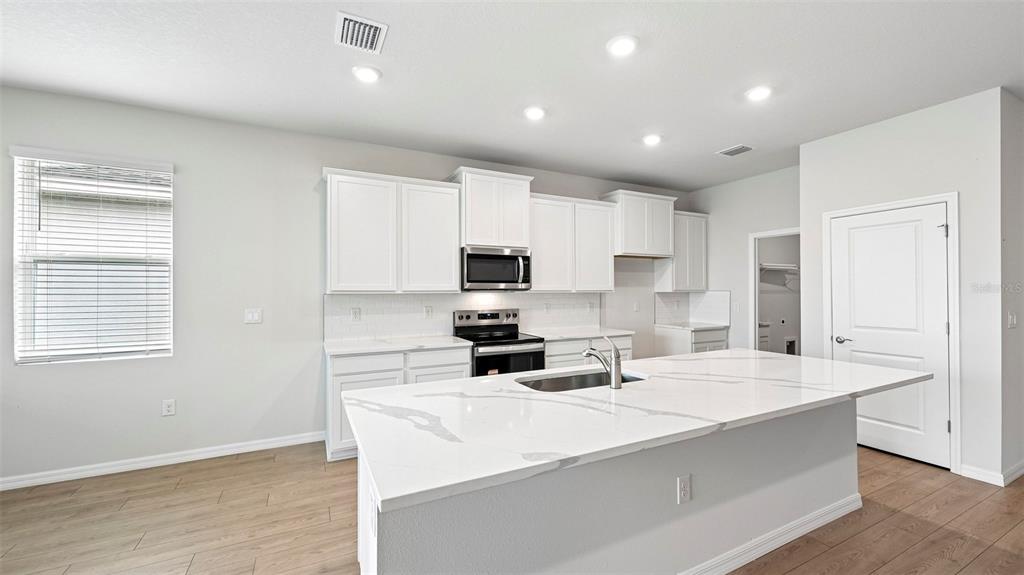 Property for sale at 18107 TAVERNSIDE TRAIL, LAKEWOOD RANCH, FL, 34211