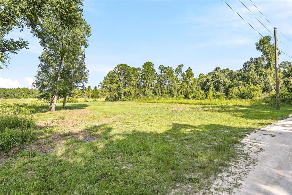 Property for sale at 100 BERRYHILL DRIVE, WEBSTER, FL, 33597
