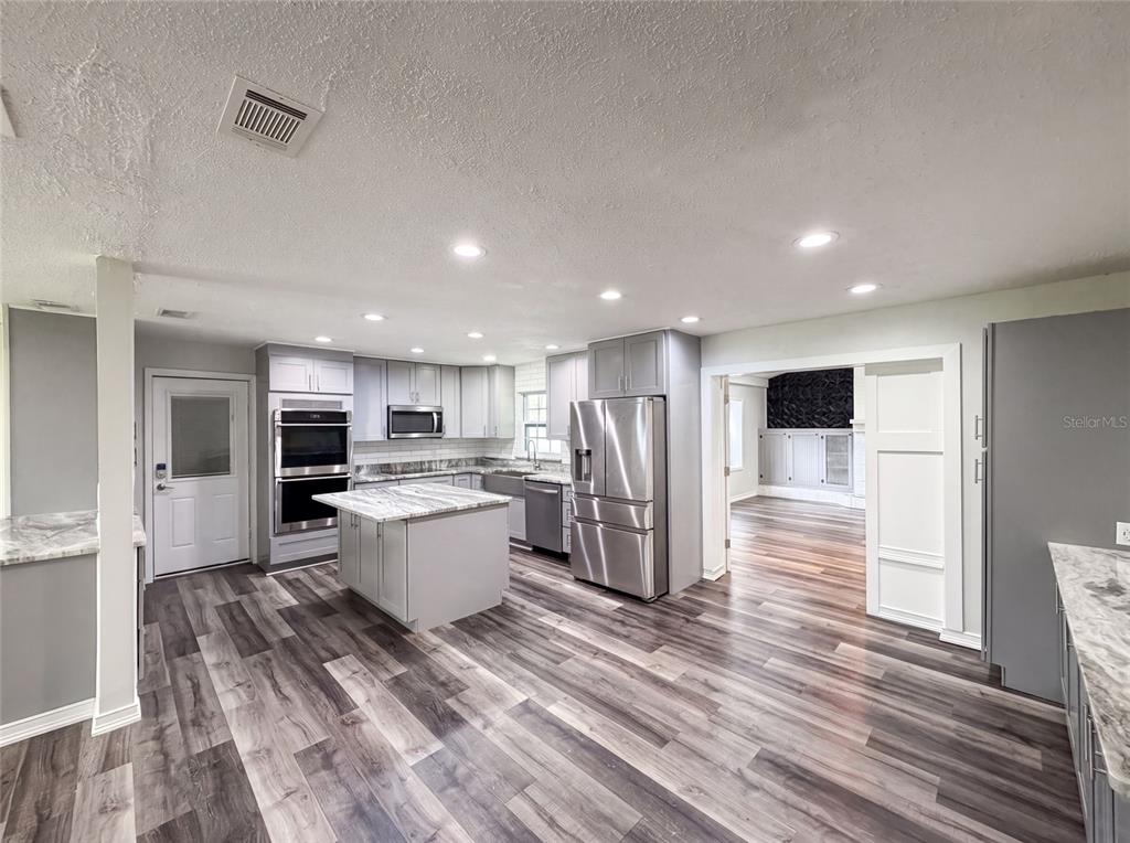 Property for sale at 1823 LORI LANE W, LAKELAND, FL, 33801