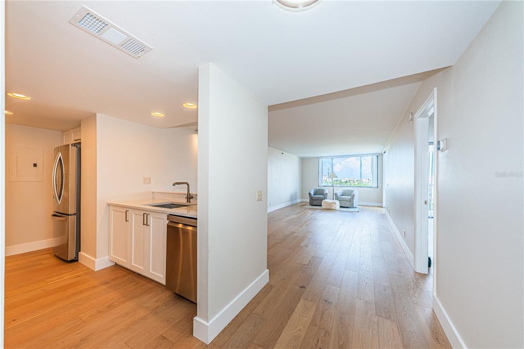 Property for sale at 6322 PALMA DEL MAR BOULEVARD S UNIT 705, ST PETERSBURG, FL, 33715