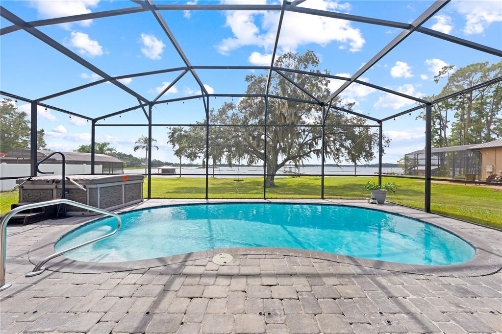 Chlorine heated pool and jacuzzi. Pool heater is electric