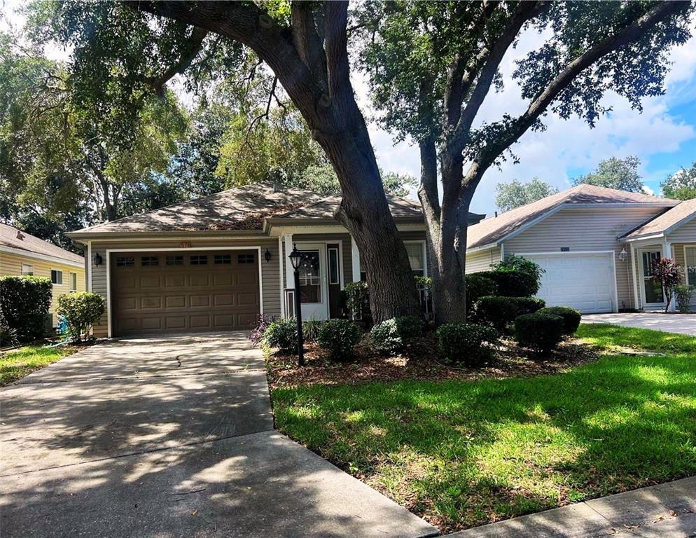 Property for sale at 25119 CRANES ROOST CIRCLE, LEESBURG, FL, 34748
