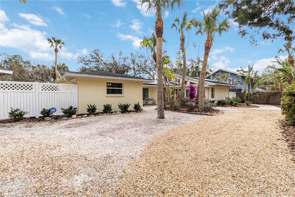 Property for sale at 5107 SAINT ALBANS AVENUE, SARASOTA, FL, 34242