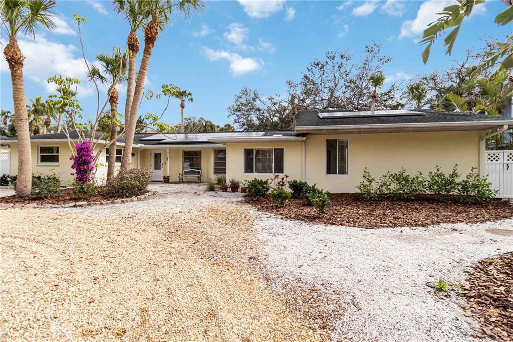 Property for sale at 5107 SAINT ALBANS AVENUE, SARASOTA, FL, 34242