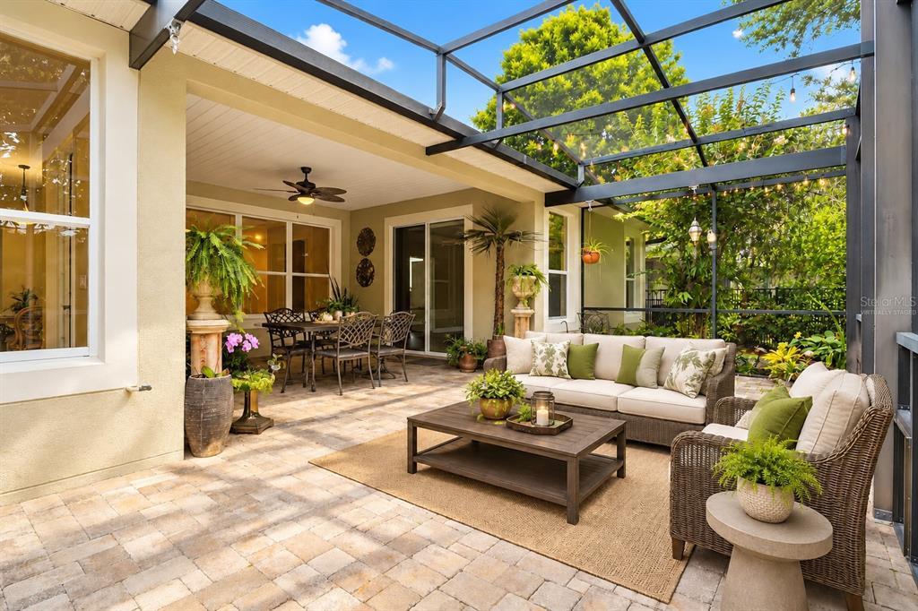Lanai - virtually staged