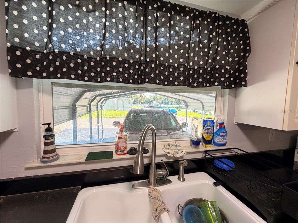 Kitchen window St Johns River