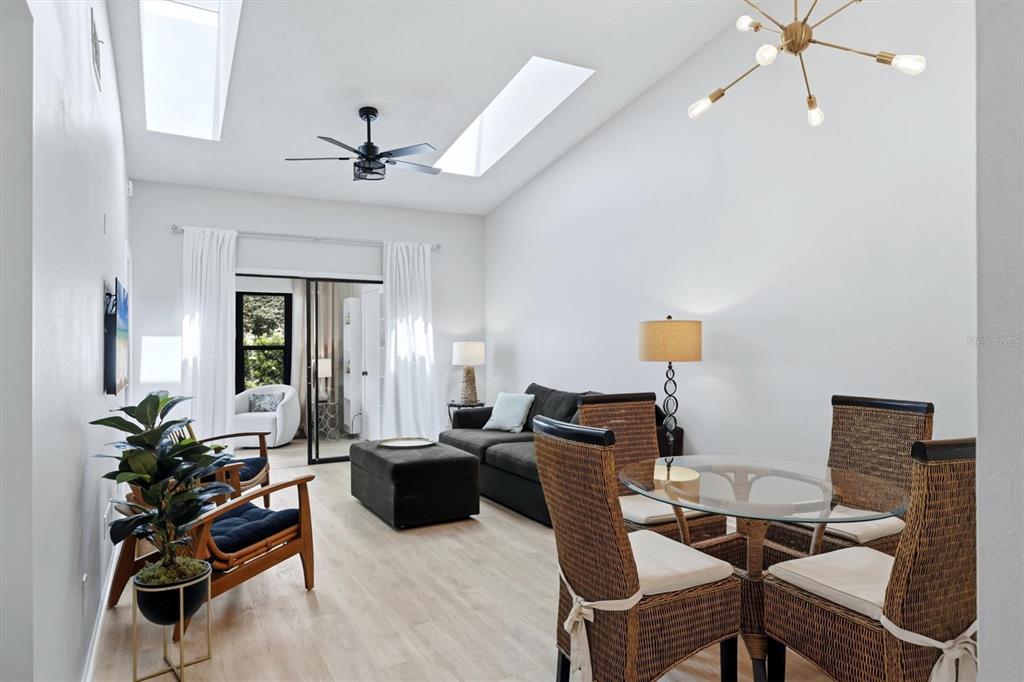 Living room/Dining Room/Cathedral ceilings/ Skylights