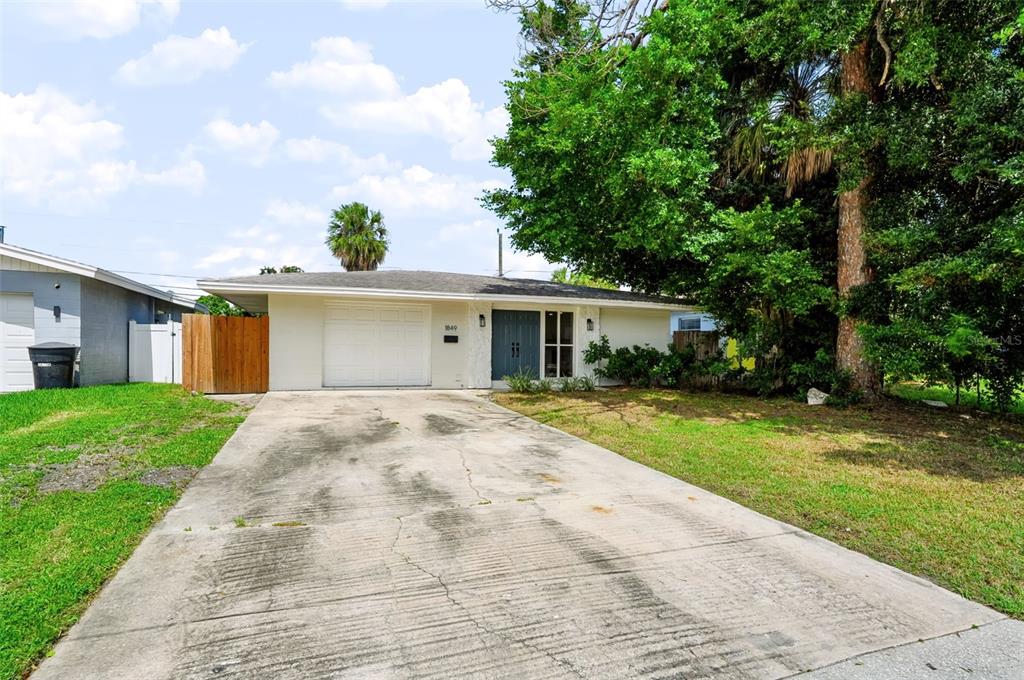 Property for sale at 1849 NEW HAMPSHIRE AVENUE NE, ST PETERSBURG, FL, 33703