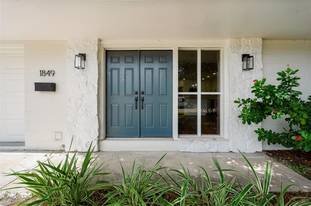 Property for sale at 1849 NEW HAMPSHIRE AVENUE NE, ST PETERSBURG, FL, 33703