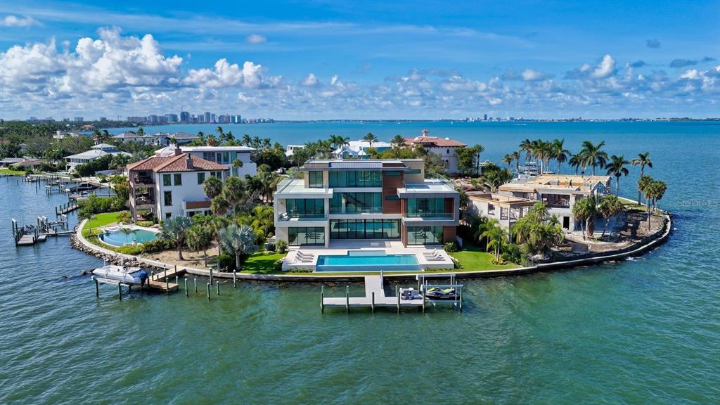 Property for sale at 305 S SHORE DRIVE S, SARASOTA, FL, 34234