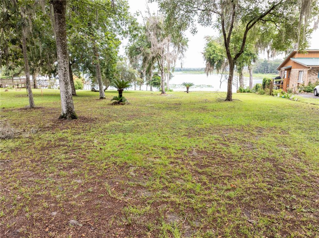 Property for sale at 114 LITTLE ORANGE LAKE DRIVE, HAWTHORNE, FL, 32640