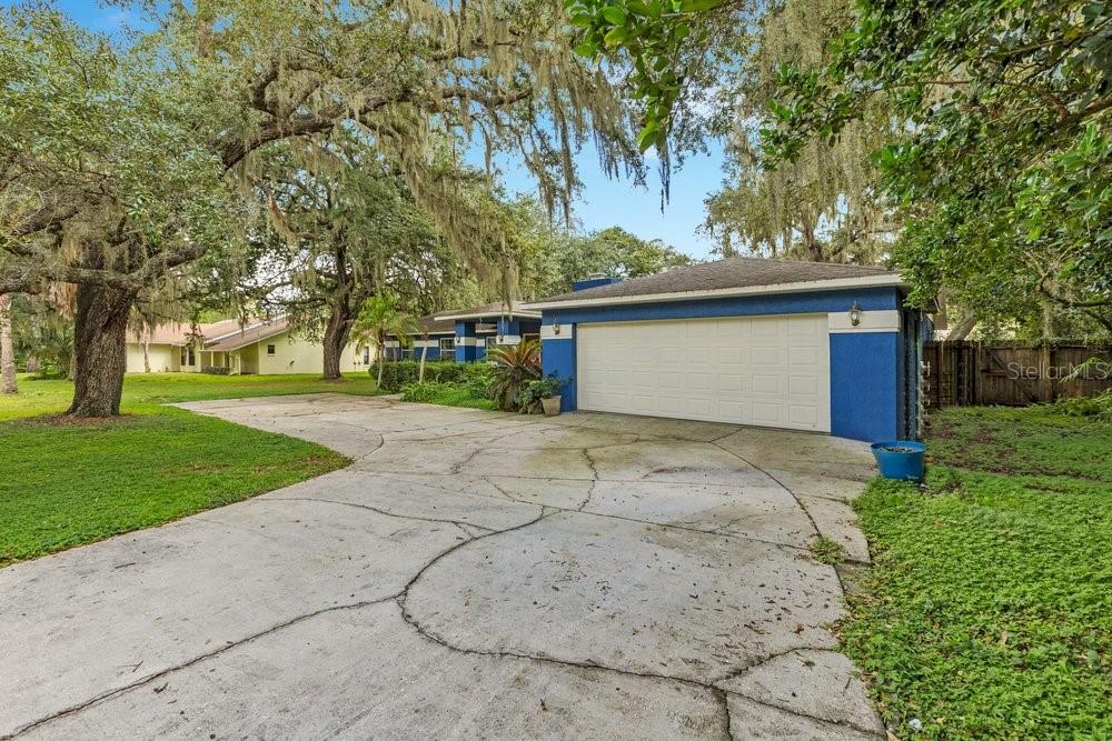 Property for sale at 1121 OLD POLK CITY ROAD, LAKELAND, FL, 33809