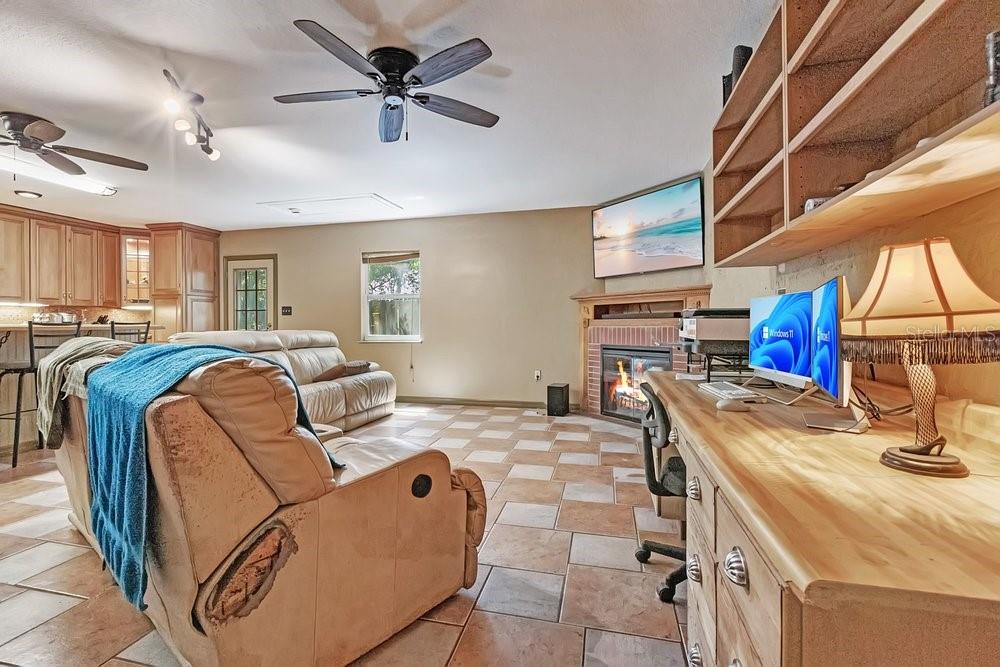 Property for sale at 1121 OLD POLK CITY ROAD, LAKELAND, FL, 33809