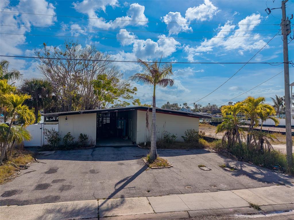 Property for sale at 1217 BAY SHORE BOULEVARD, INDIAN ROCKS BEACH, FL, 33785