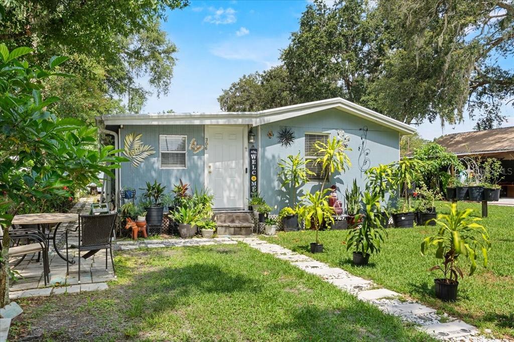 Property for sale at 306 AVENUE A WAHNETA E, WINTER HAVEN, FL, 33880