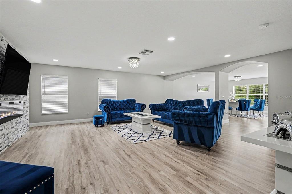 Property for sale at 6222 CHERRY BLOSSOM TRAIL, GIBSONTON, FL, 33534