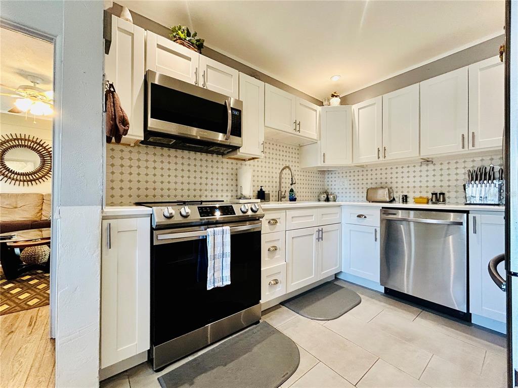 Property for sale at 6190 6TH STREET S, ST PETERSBURG, FL, 33705
