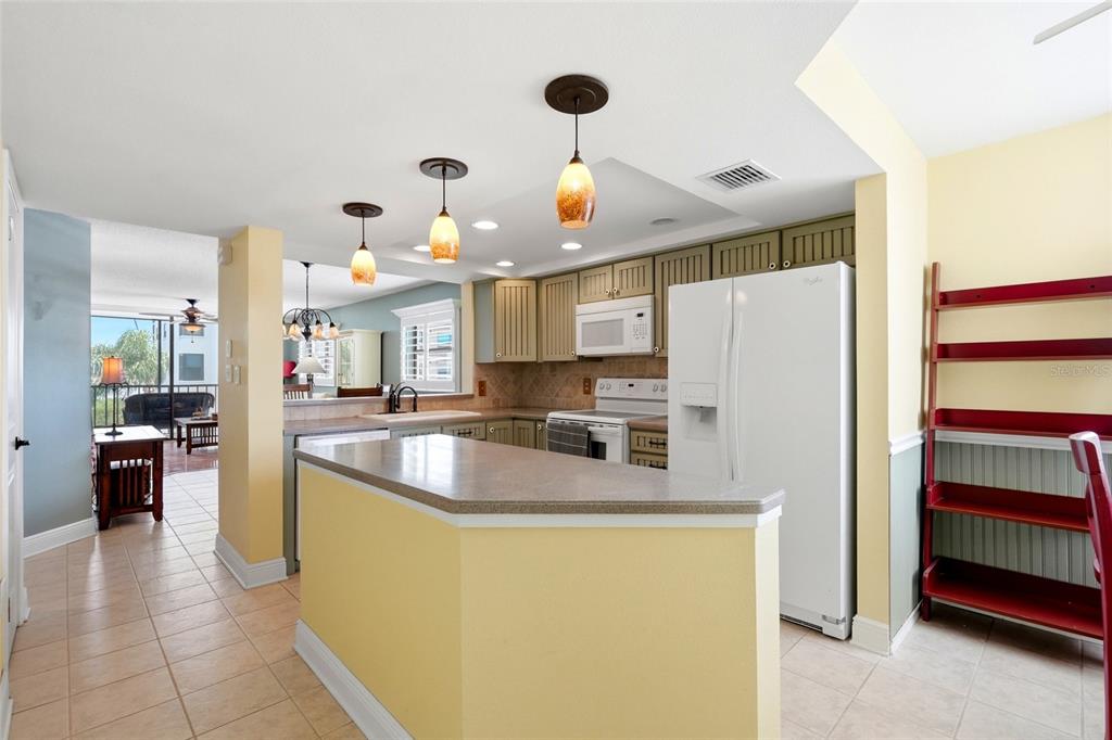 Property for sale at 1328 PASADENA AVENUE S UNIT 308, SOUTH PASADENA, FL, 33707