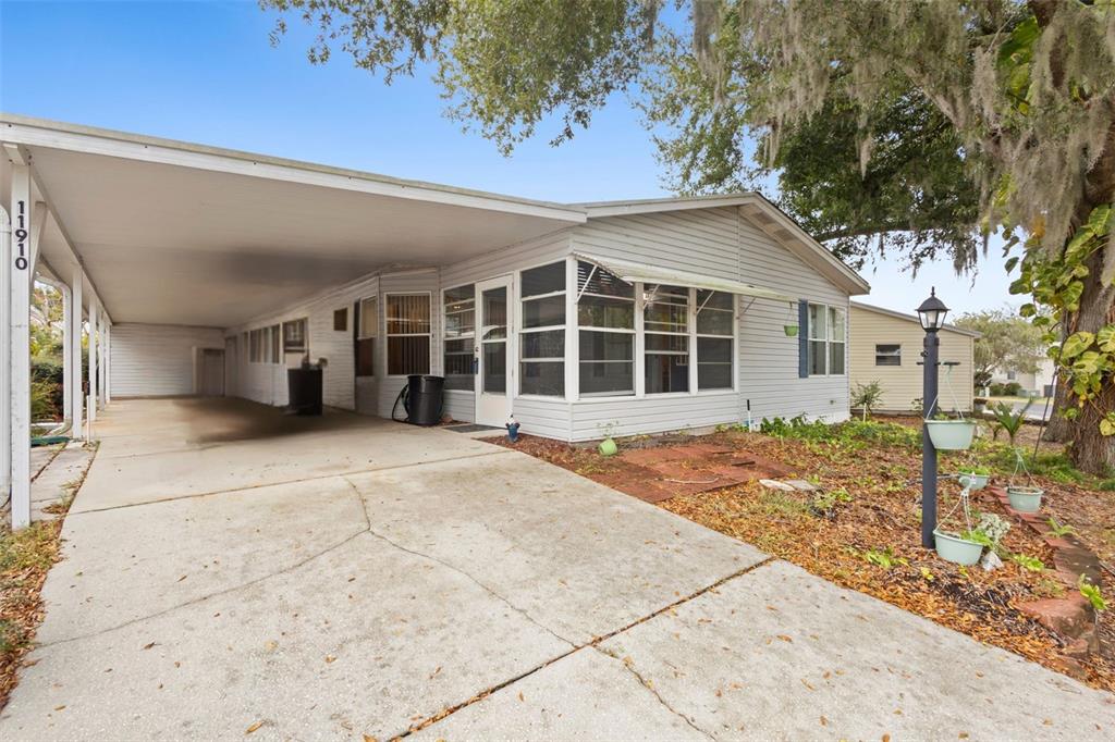 Property for sale at 11910 SALINA WAY UNIT 11910, LEESBURG, FL, 34788
