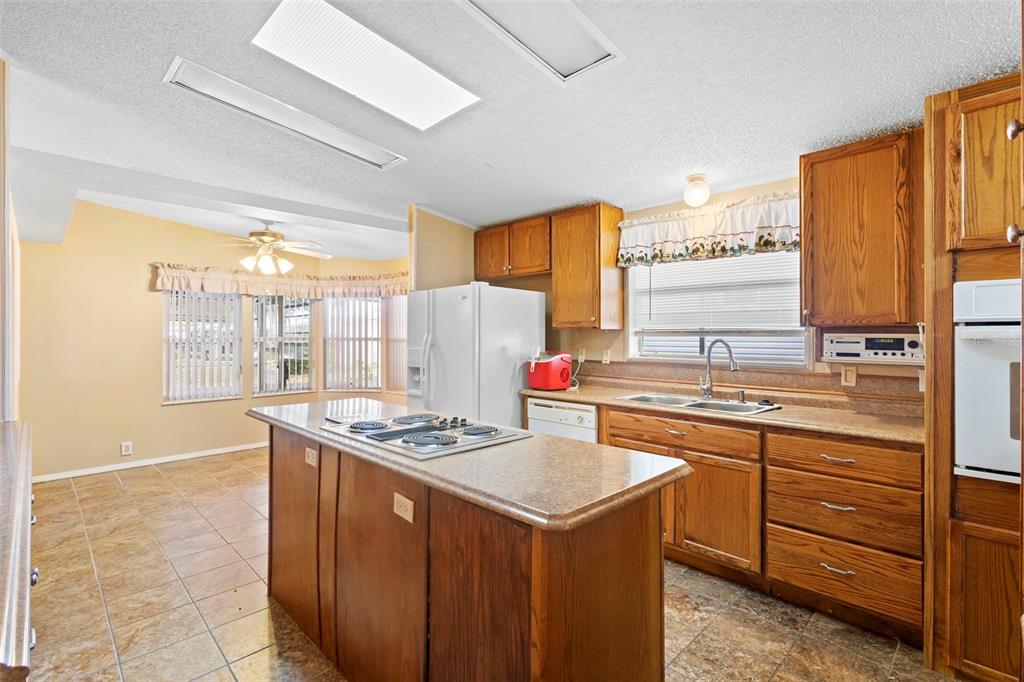 Property for sale at 11910 SALINA WAY UNIT 11910, LEESBURG, FL, 34788