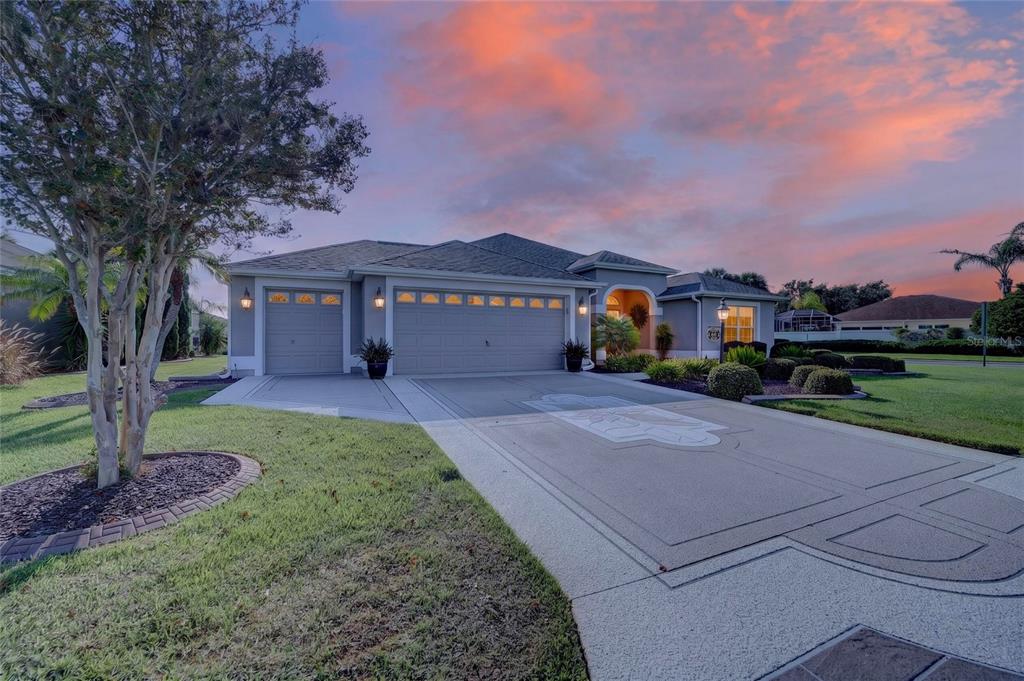Property for sale at 1645 HOLLOW BRANCH WAY, THE VILLAGES, FL, 32162