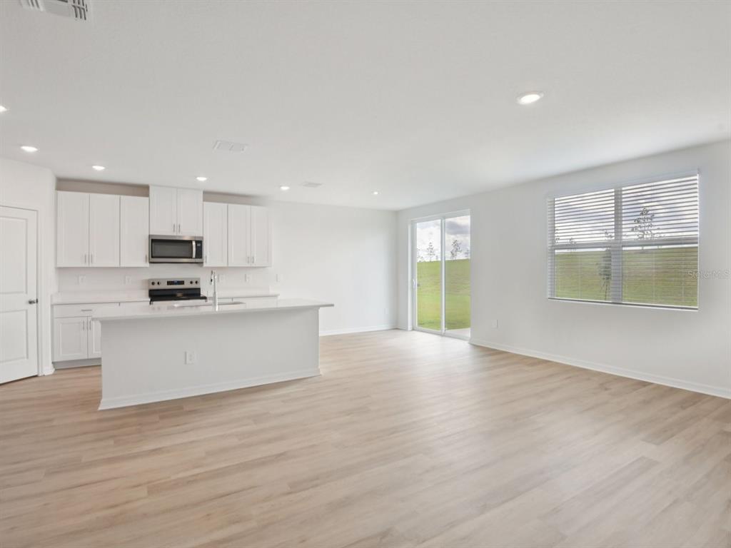 Property for sale at 1373 OAK VALLEY DRIVE, AUBURNDALE, FL, 33823