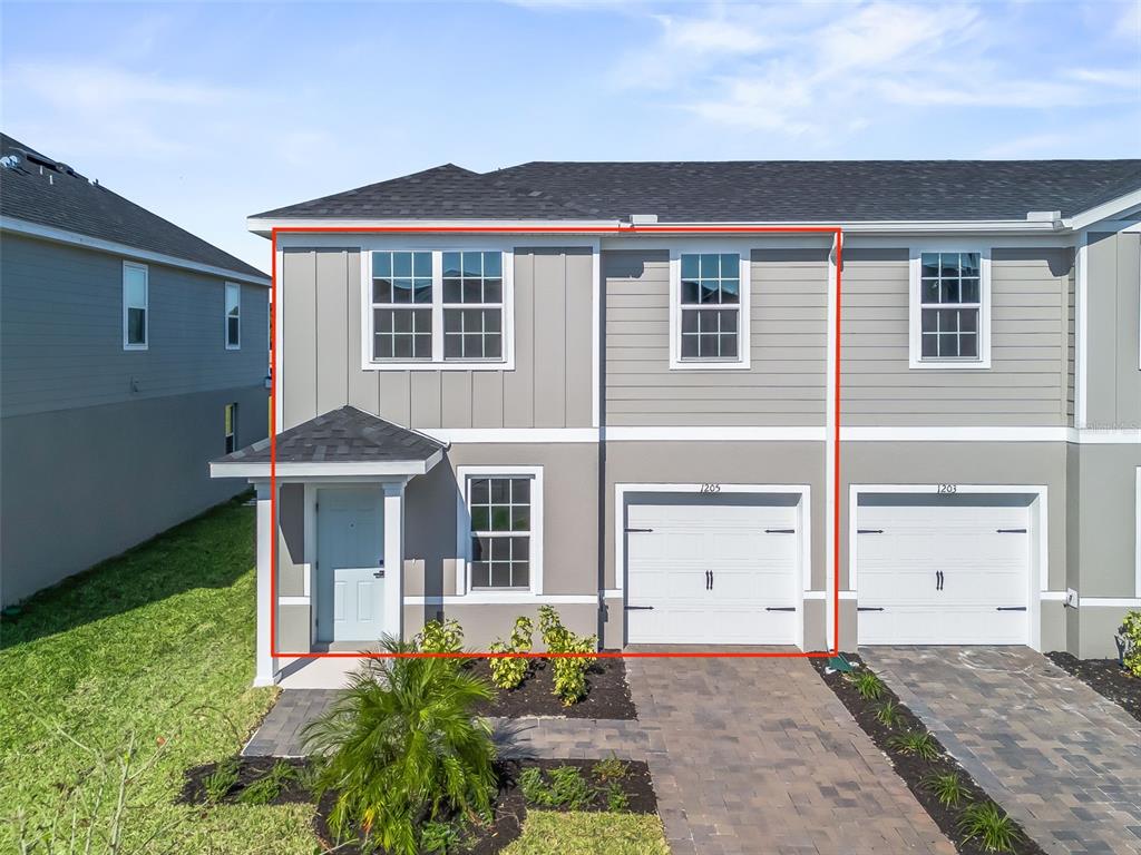 Property for sale at 1205 PORT BLUE WAY, LADY LAKE, FL, 32159
