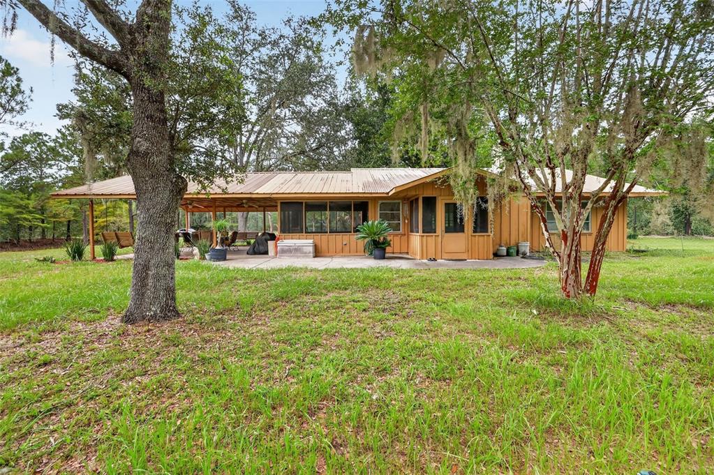 Full length side view from side yard