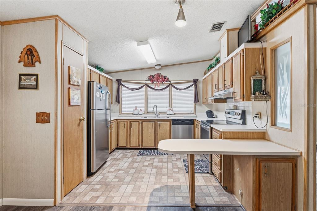Property for sale at 410 DOLPHIN DRIVE S, OLDSMAR, FL, 34677