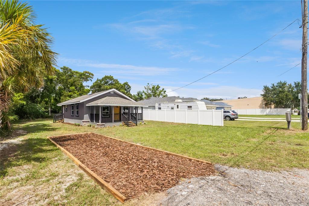 Property for sale at 512 BENNETT STREET, AUBURNDALE, FL, 33823
