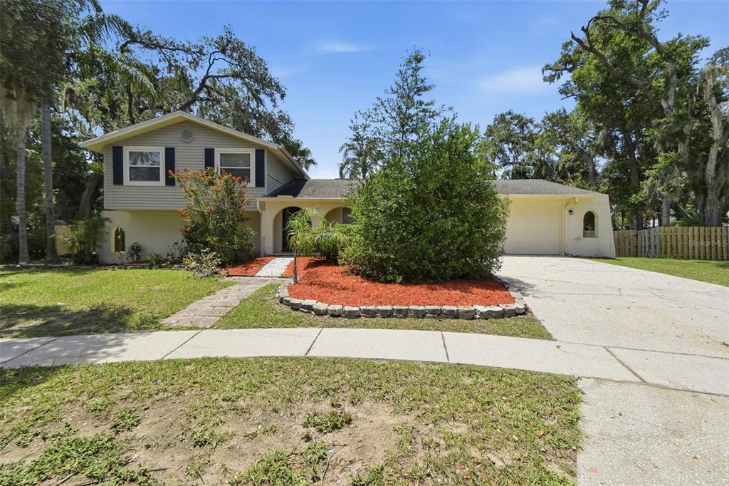 Property for sale at 1200 LAKE VALRICO LANE, VALRICO, FL, 33594