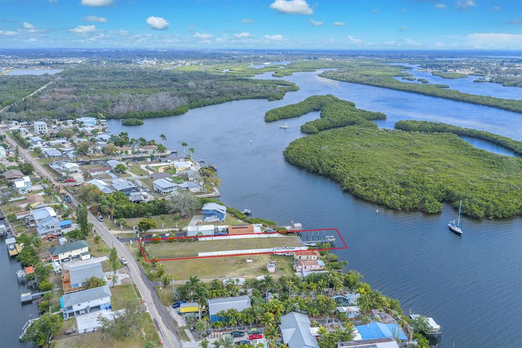 Property for sale at 3304 W SHELL POINT ROAD, RUSKIN, FL, 33570