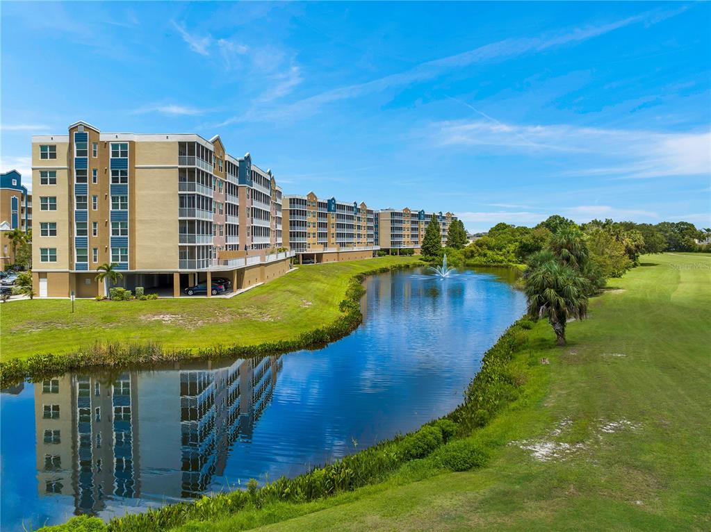 Property for sale at 960 STARKEY ROAD UNIT 7205, LARGO, FL, 33771