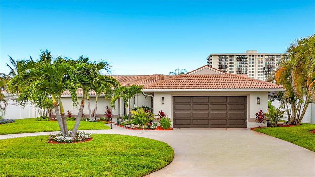 Property for sale at 324 LEEWARD ISLAND, CLEARWATER BEACH, FL, 33767