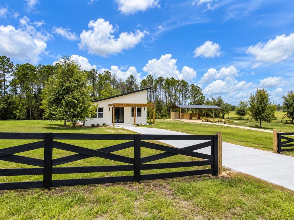 Property for sale at 17951 SE 62ND STREET, MORRISTON, FL, 32668