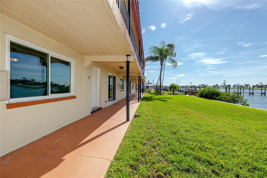 Property for sale at 10379 PARADISE BOULEVARD UNIT 35, TREASURE ISLAND, FL, 33706