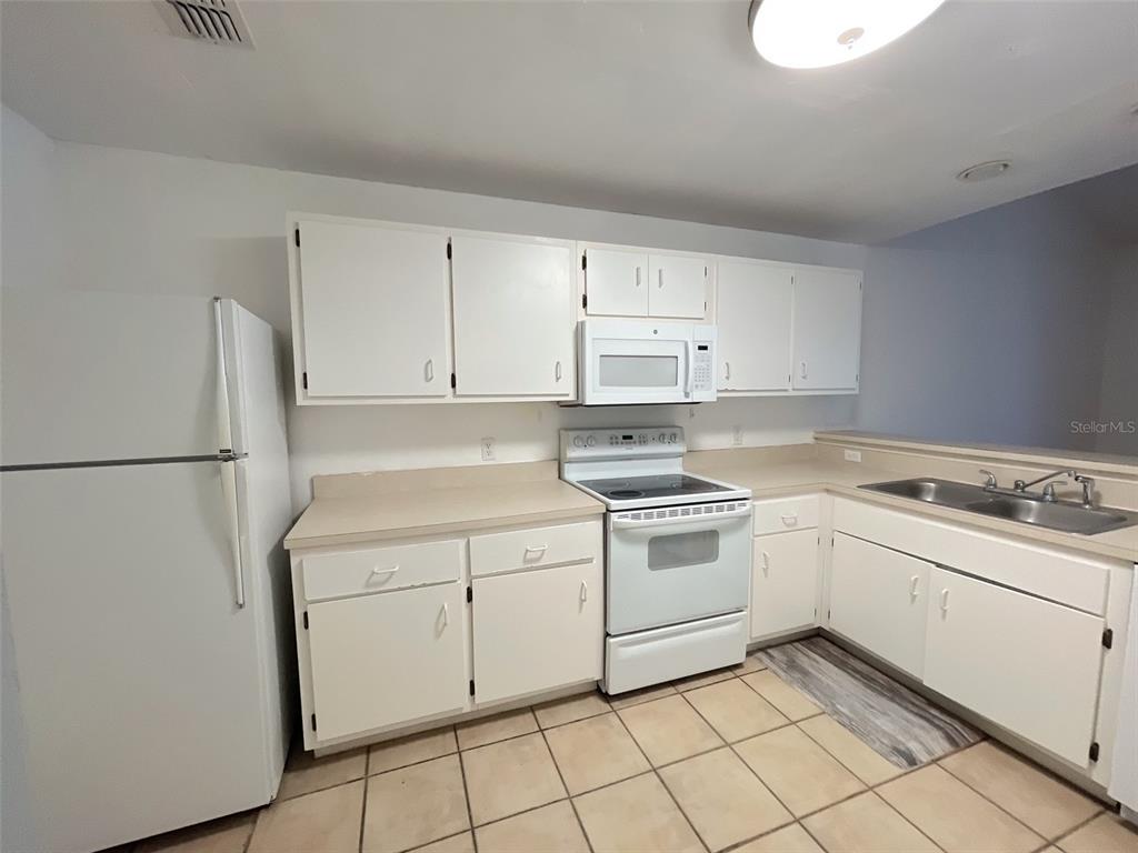 Property for sale at 4700 SW ARCHER ROAD UNIT D30, GAINESVILLE, FL, 32608