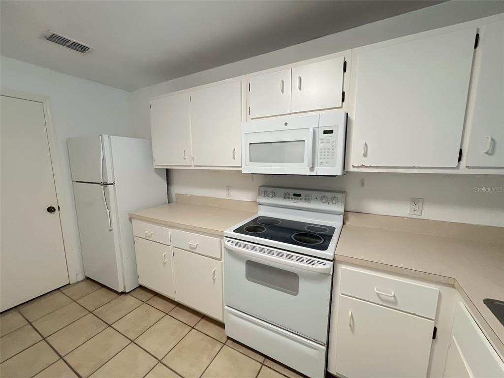Property for sale at 4700 SW ARCHER ROAD UNIT D30, GAINESVILLE, FL, 32608