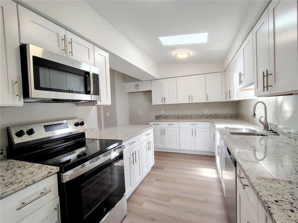 Property for sale at 702 TURNBERRY LANE, LADY LAKE, FL, 32159