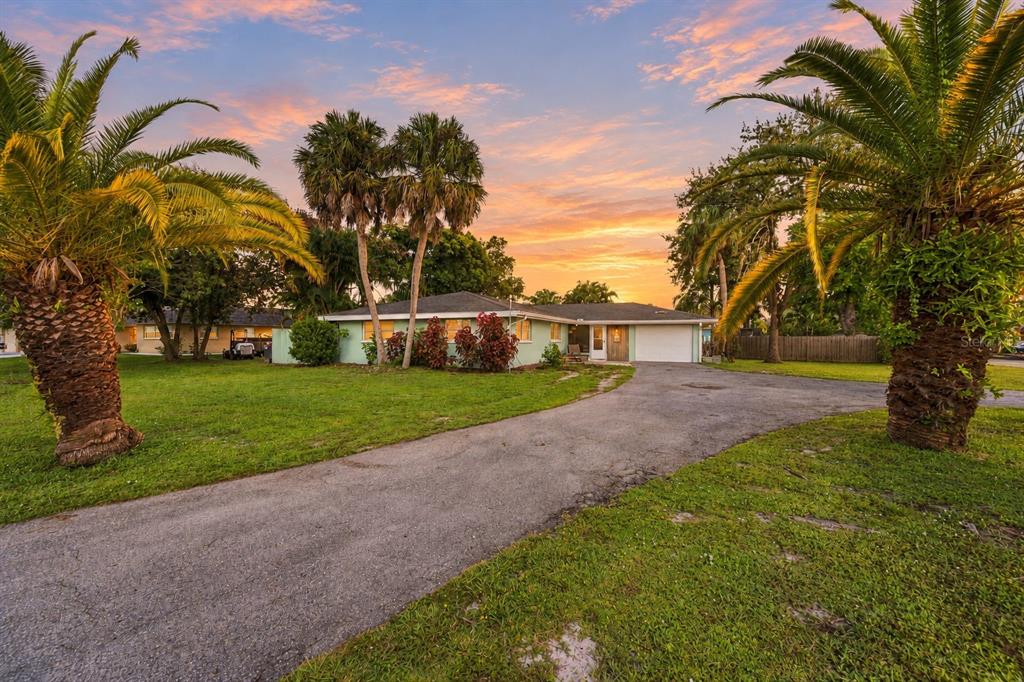 Property for sale at 5105 W COUNTRY CLUB DRIVE, SARASOTA, FL, 34243