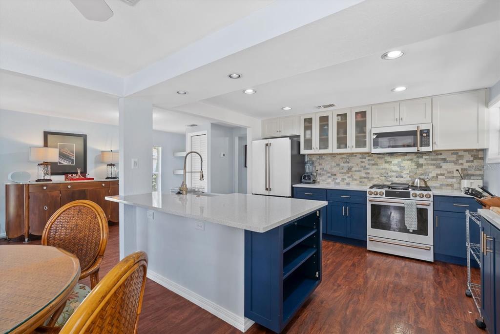 Property for sale at 4111 SARASOTA AVENUE, SARASOTA, FL, 34234