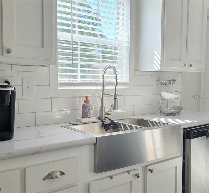 Farm house sink